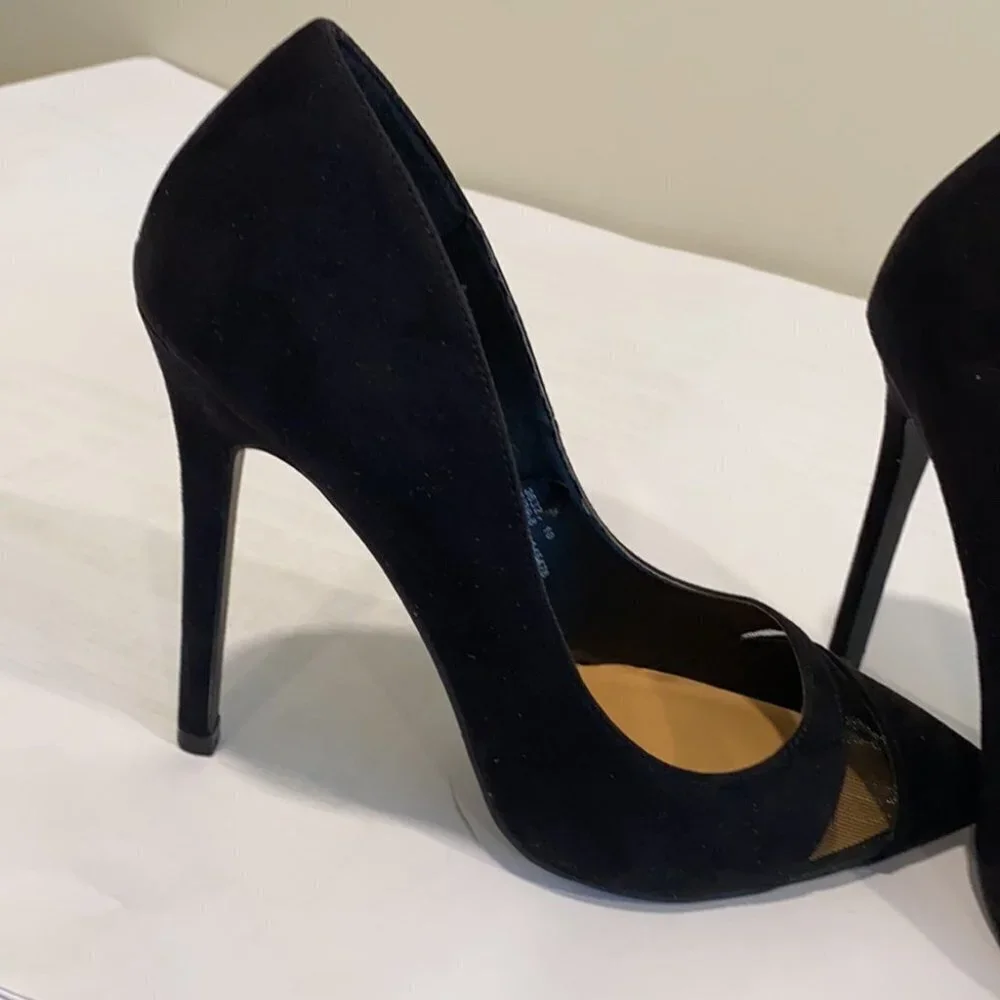 Atmosphere Velvet heels